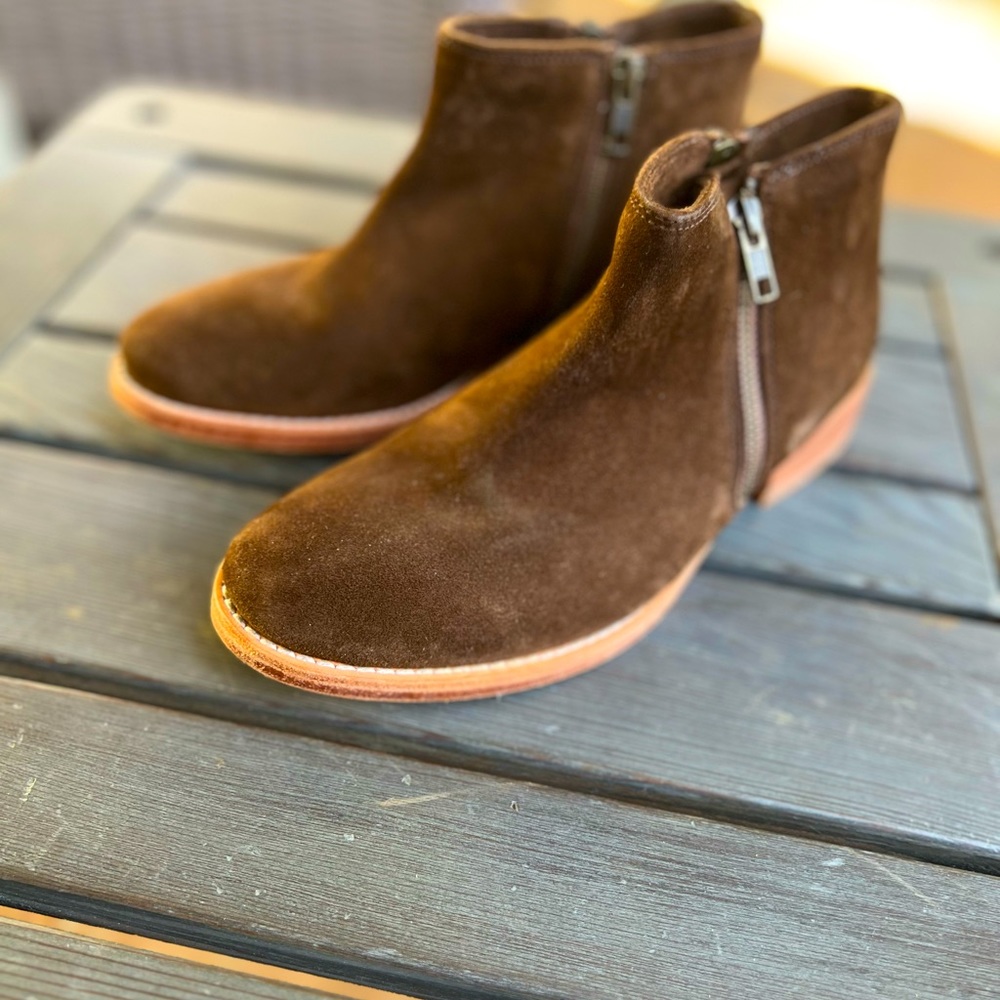 Johnston & Murphy Brown Suede Zip Up Ankle Booties 6.5